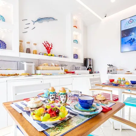 Πανσιόν Yourhome - Sersale 4*