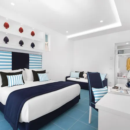 Yourhome - Sersale Πανσιόν 4*