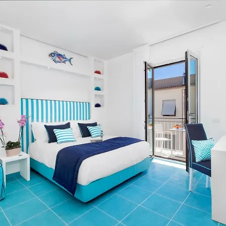 Πανσιόν Yourhome - Sersale 4*