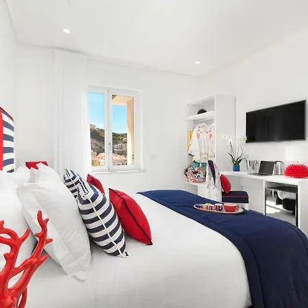 Yourhome - Sersale Πανσιόν 4*