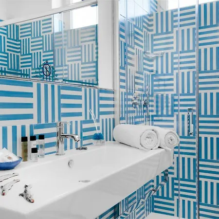 Гостевой дом Yourhome - Sersale 4*